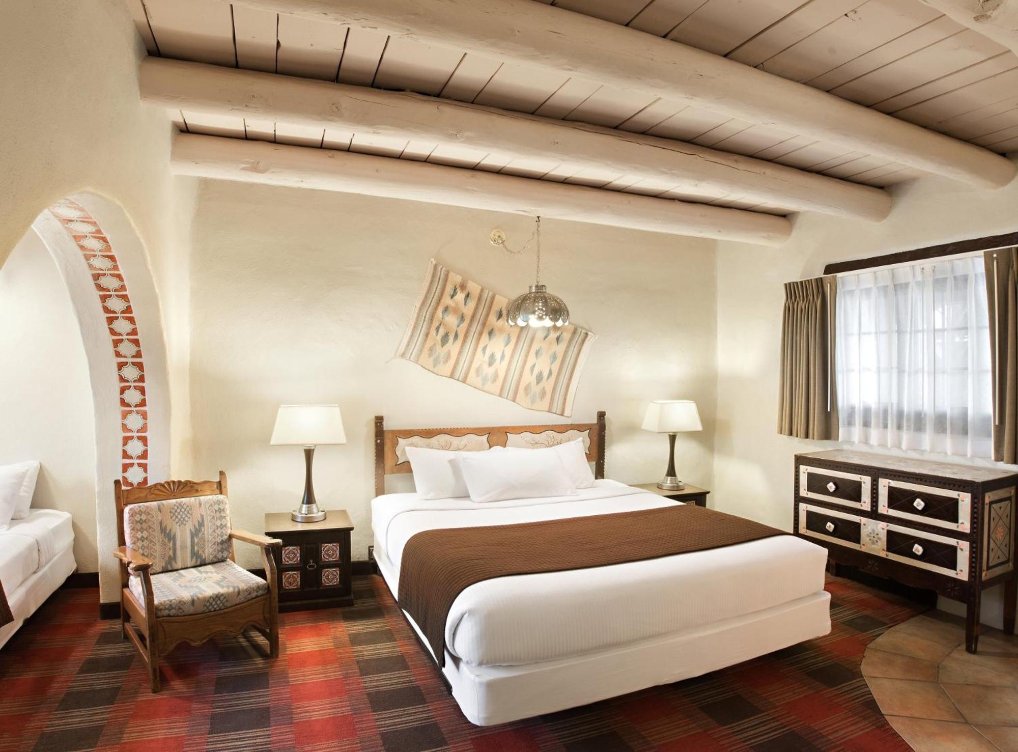 Sagebrush Inn & Suites Таос Екстериор снимка
